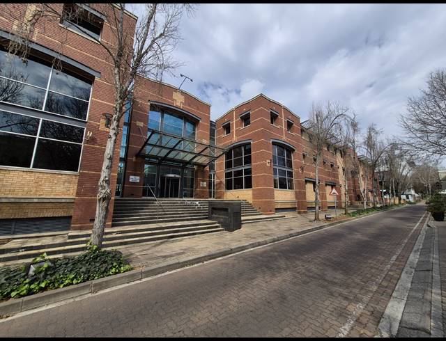 10,702M² OFFICE TO LET IN ILLOVO